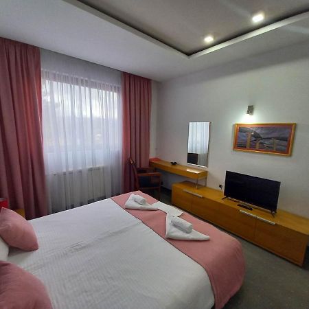 Hotel Vukov Most Nikšić Exterior foto